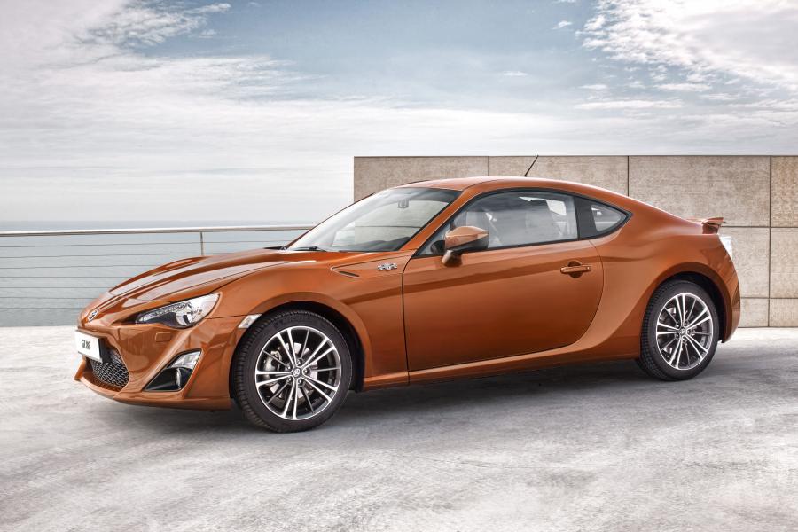 Toyota GT 86 2011 года  (фото 9 из 22)
